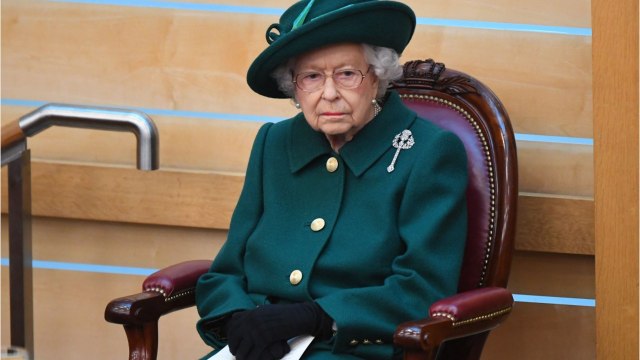 VOICI : Elizabeth II malade : le Premier ministre britannique Boris Johnson s'exprime sur la santé de la reine