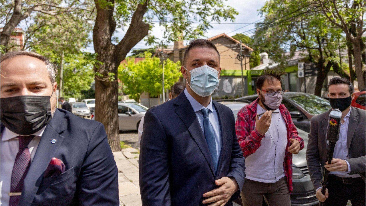 Voici - Mort de Diego Maradona : son ancien avocat accuse l'équipe médicale de lui avoir prodigué un "très mauvais" traitement