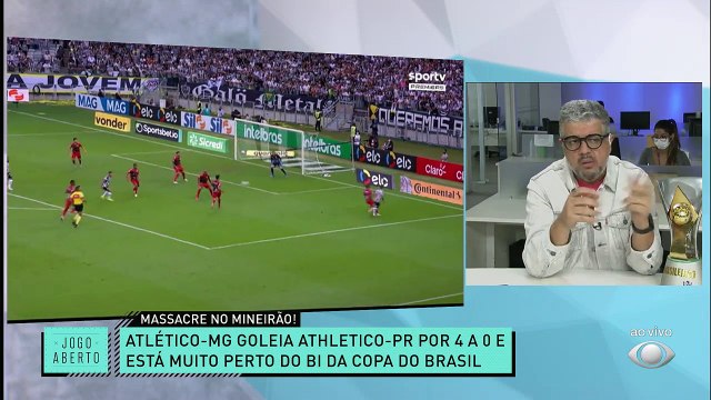 XIII, BICHO PEGOU NO DEBATE! O Atlético-MG venceu o Athlético-PR por 4 a 0 no jogo de ida da final da Copa do Brasil, mas a grande discussão foi sobre o primeiro gol do Galo, de pênalti. Foi mesmo pênalti? A discussão pegou fogo! #JogoAberto
