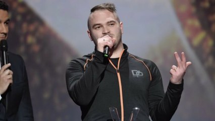 VOICI : "Meilleur que Messi" : footballeur le temps d'un match caritatif, Jul impressionne les internautes