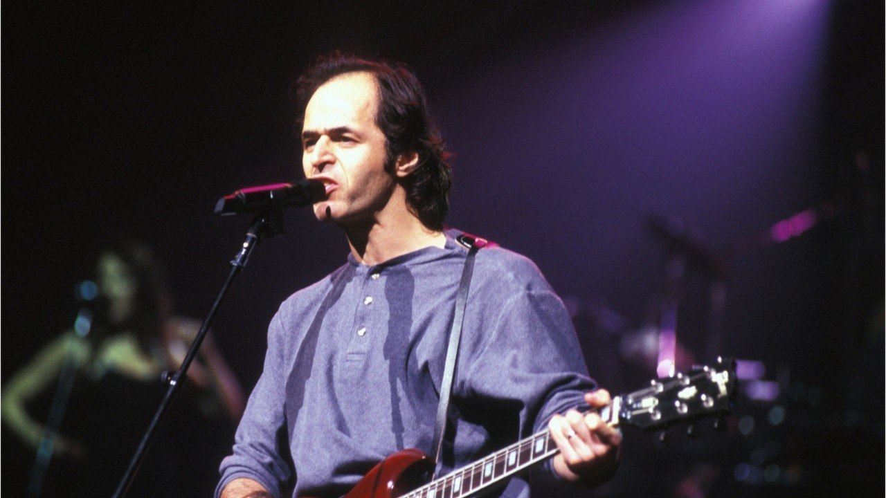VOICI : Jean-Jacques Goldman a 70 ans : son frère Pierre Goldman a été assassiné, le drame de sa vie