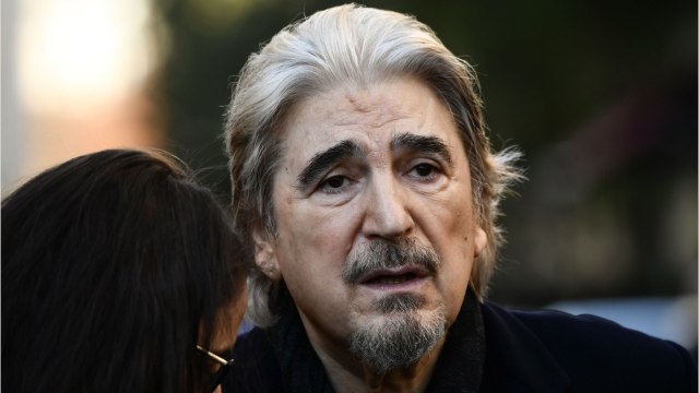 VOICI : Serge Lama « trop fragile : cette décision radicale que le chanteur est obligé de prendre