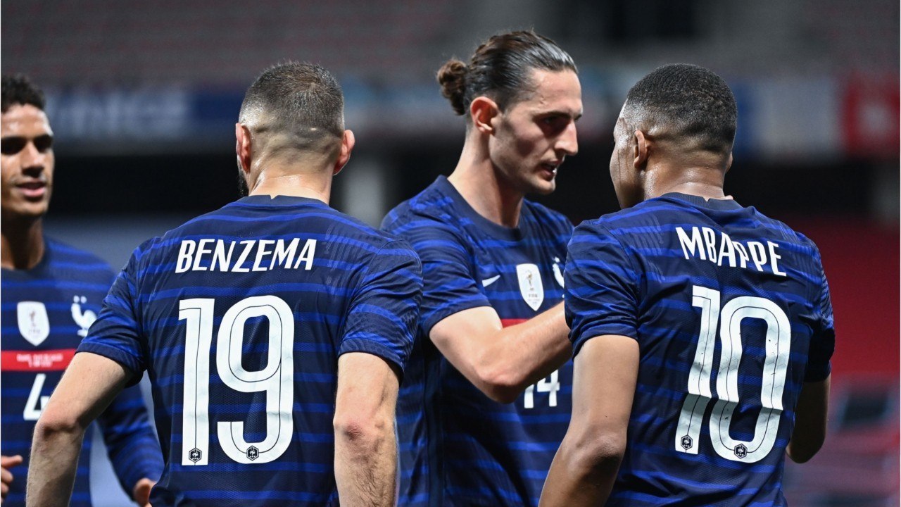 VOICI : Kylian Mbappé : sa mère s'explique pour la première fois sur sa brouille avec celle d'Adrien Rabiot lors de l'Euro 2021