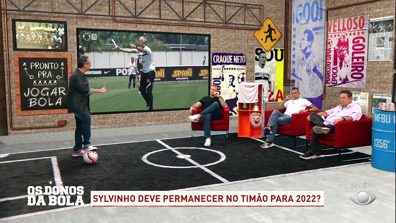 Em entrevista para a rádio bandeirantes, Sylvinho disse que a palavra 'incompetente' não pode ser ligada a ele. O Craque Neto deu uma resposta bem dura... Se liga:#OsDonosdaBola