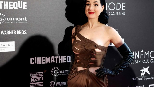 VOICI - Dita Von Teese : comment la star du burlesque a-t-elle choisi son pseudonyme ?