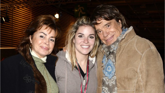 VOICI : Mort de Bernard Tapie à 78 ans : qui est Dominique, sa femme depuis plus de trente ans ?