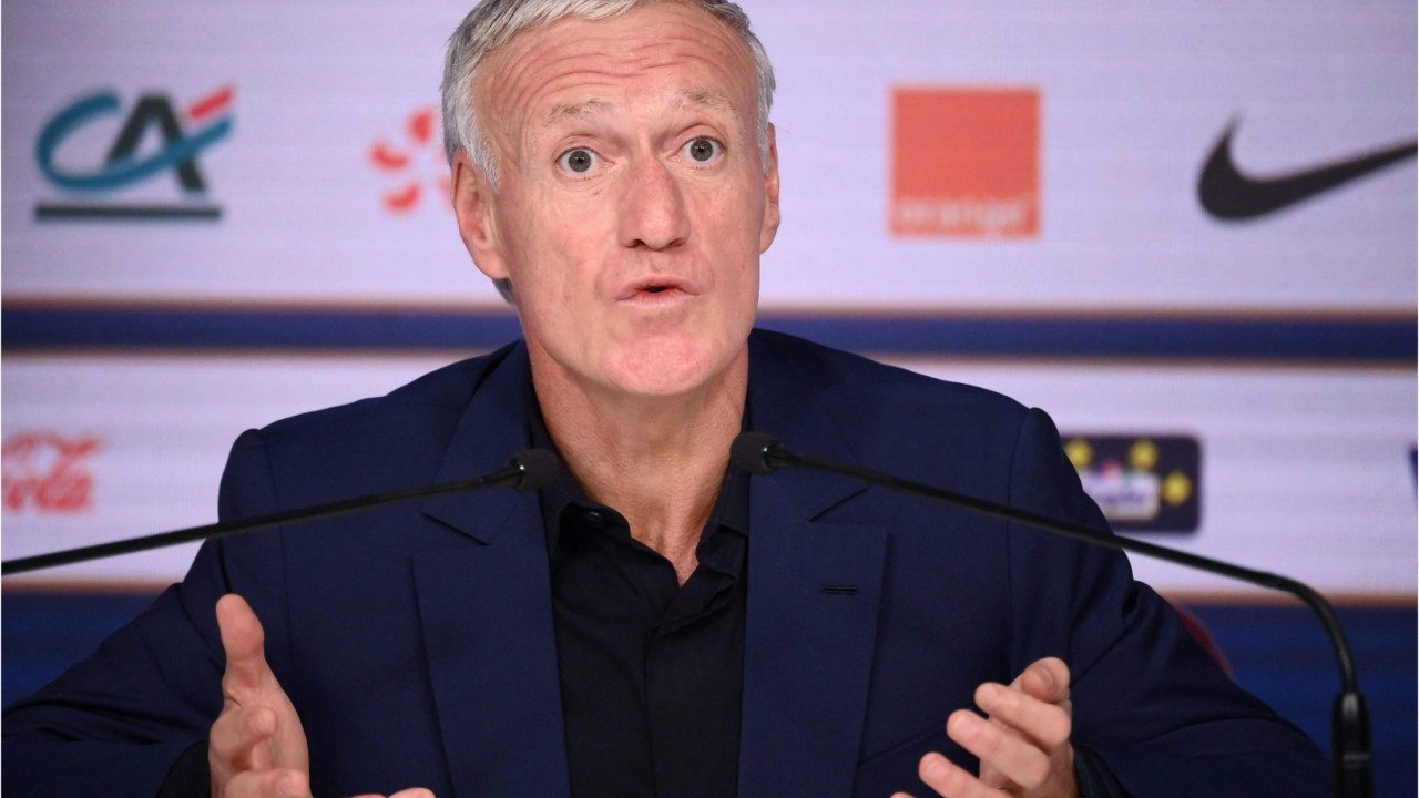 VOICI  : Didier Deschamps dévoile sa nouvelle liste : les supporters des Bleus ne comprennent plus les choix du sélectionneur
