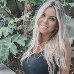 VOICI :SOCIAL "Je vivais dans une caravane" : Jessica Thivenin se remémore son enfance peu ordinaire