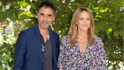 VOICI : « Il n'est plus là " : Samuel Benchetrit évoque sa relation avec André, le père de Vanessa Paradis