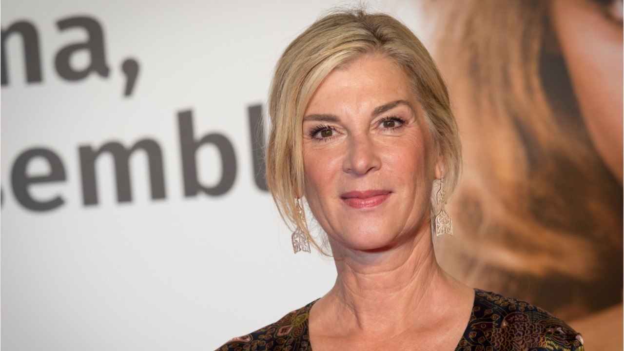 VOICI - Coronavirus : les concerts des Enfoirés maintenus ? La réponse de Michèle Laroque