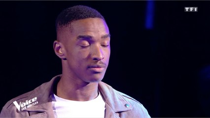 VOICI - The Voice 2020 : Abi se confie sur le lourd handicap de sa sœur : "Elle ne voit pas, elle ne parle pas"