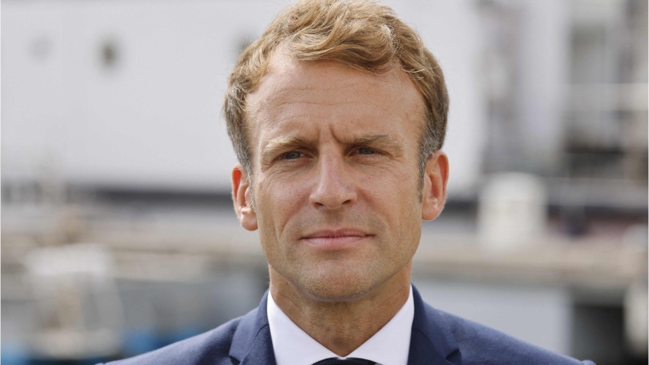 VOICI : Emmanuel Macron : son agresseur a été admis en hôpital psychiatrique