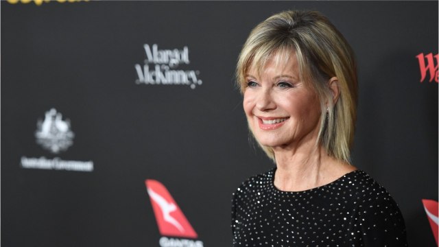 VOICI : Olivia Newton-John fête ses 73 ans : les dernières nouvelles rassurantes sur la santé de l'actrice, atteinte d'un cancer du sein