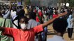 الشرطة السودانية تطلق الغاز المسيل للدموع لتفريق تظاهرات في الخرطوم قرب القصر الجمهوري