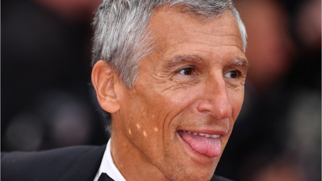 VOICI - Nagui chambre le jeu d'acteur de Michel Cymes dans Meurtres en pays d'Oléron