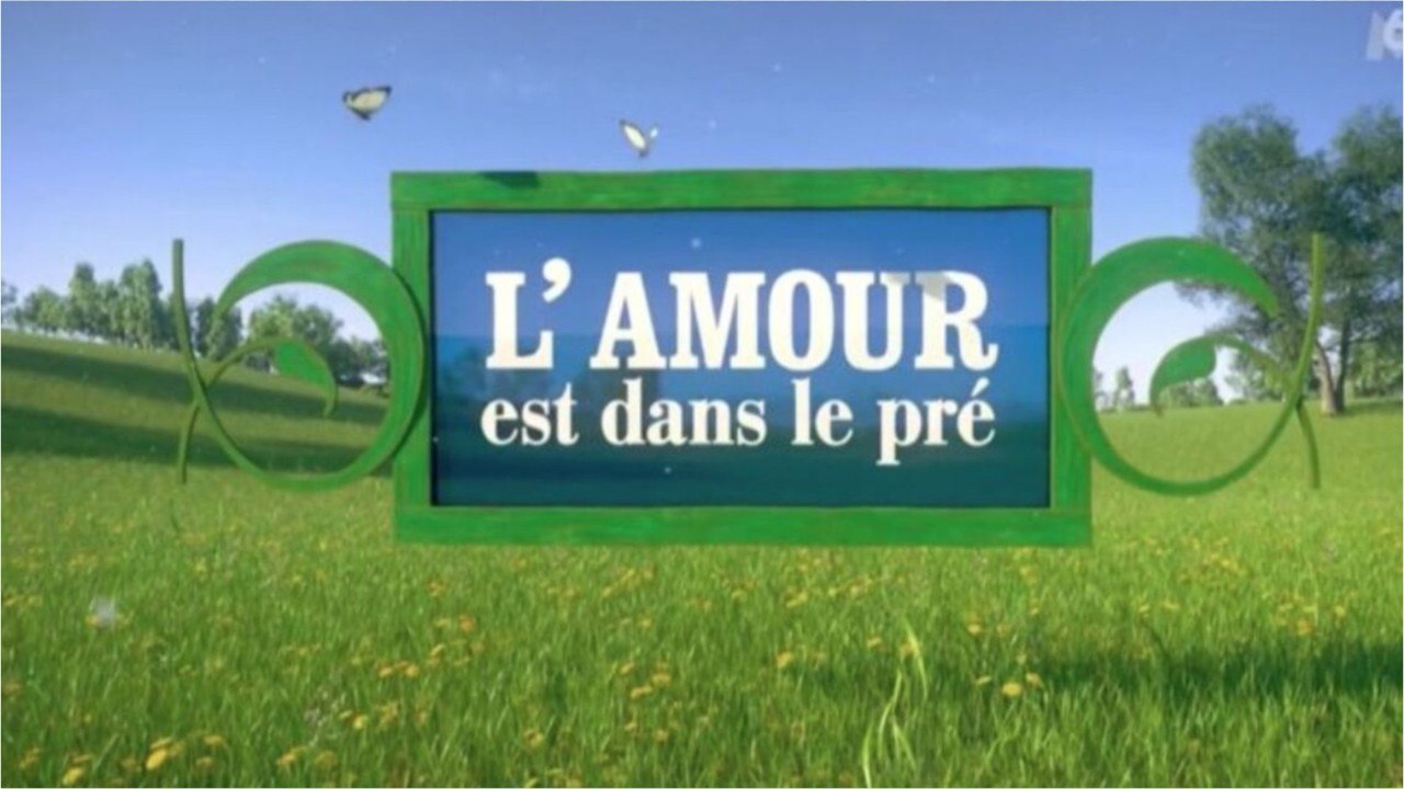 VOICI - L'amour est dans le pré 16 : qui est Delphine, la première agricultrice lesbienne de l'émission ?