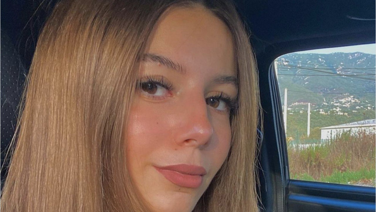 VOICI :  Annily Chatelain ressemble "de plus en plus" à sa mère Alizée, les internautes sont subjugués