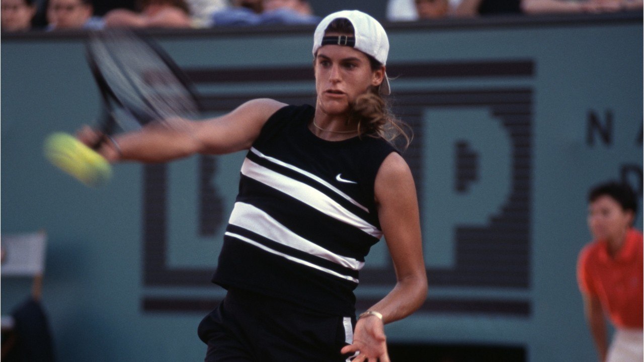 VOICI - PHOTO Amélie Mauresmo partage un cliché trop mignon de ses enfants