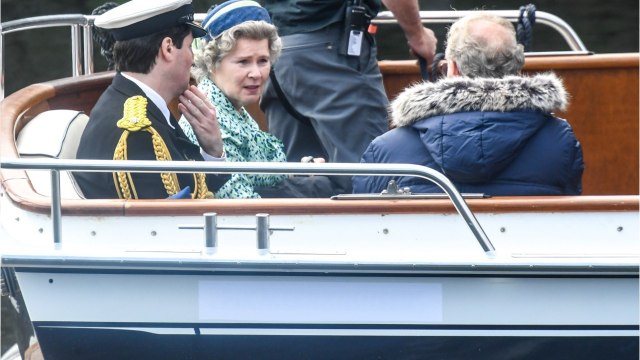 Voici - The Crown saison 5 : les premières images des acteurs incarnant Willam et Harry dévoilées et c'est saisissant