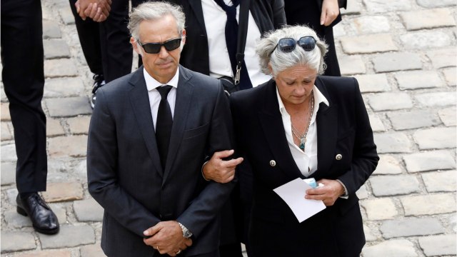 VOICI : Hommage à Jean-Paul Belmondo : cette raison pour laquelle sa fille Florence a remercié, par erreur, Emmanuel Macron