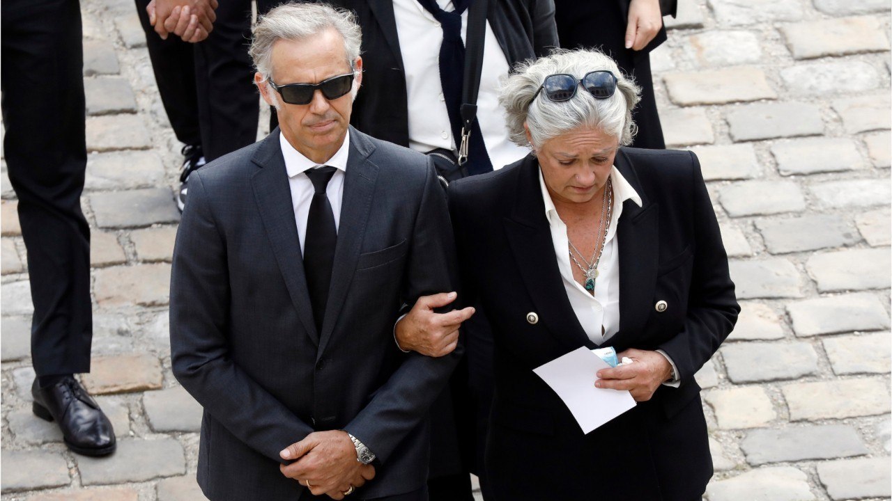 VOICI : Hommage à Jean-Paul Belmondo : cette raison pour laquelle sa fille Florence a remercié, par erreur, Emmanuel Macron