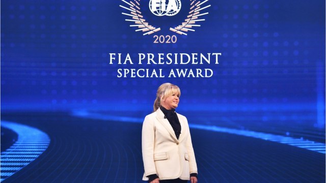 Voici - Michael Schumacher : sa femme Corinna fait de rares confidences sur son accident