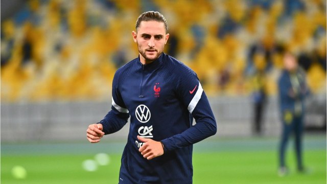 VOICI : Adrien Rabiot révèle ce qu'il s'est réellement passé entre sa mère et les proches de Paul Pogba et Kylian Mbappé durant l'Euro