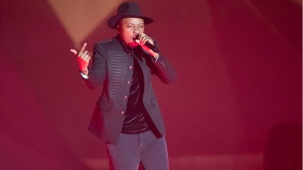 VOICI : Soprano : pourquoi a-t-il pu se faire vacciner contre la Covid-19 très tôt ?