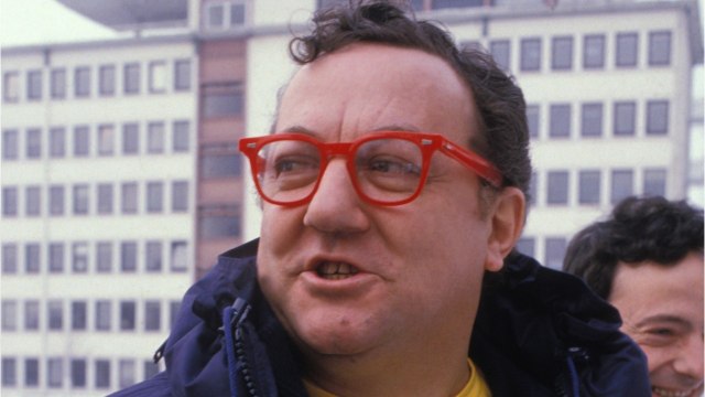 VOICI : Coluche : que deviennent ses fils Romain Colucci et Marius Colucci ?