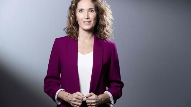 VOICI :Coup dur pour Marie-Sophie Lacarrau : un journaliste historique du 13h de TF1 quitte la rédaction