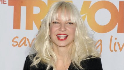 VOICI - Sia accuse Shia LaBeouf de l’avoir entraînée malgré elle dans une relation adultère