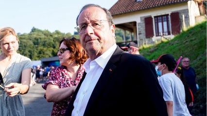 VOICI - "Il est plus Patrick Bruel que le Panthéon" : François Hollande tacle sévèrement Emmanuel Macron sur sa culture