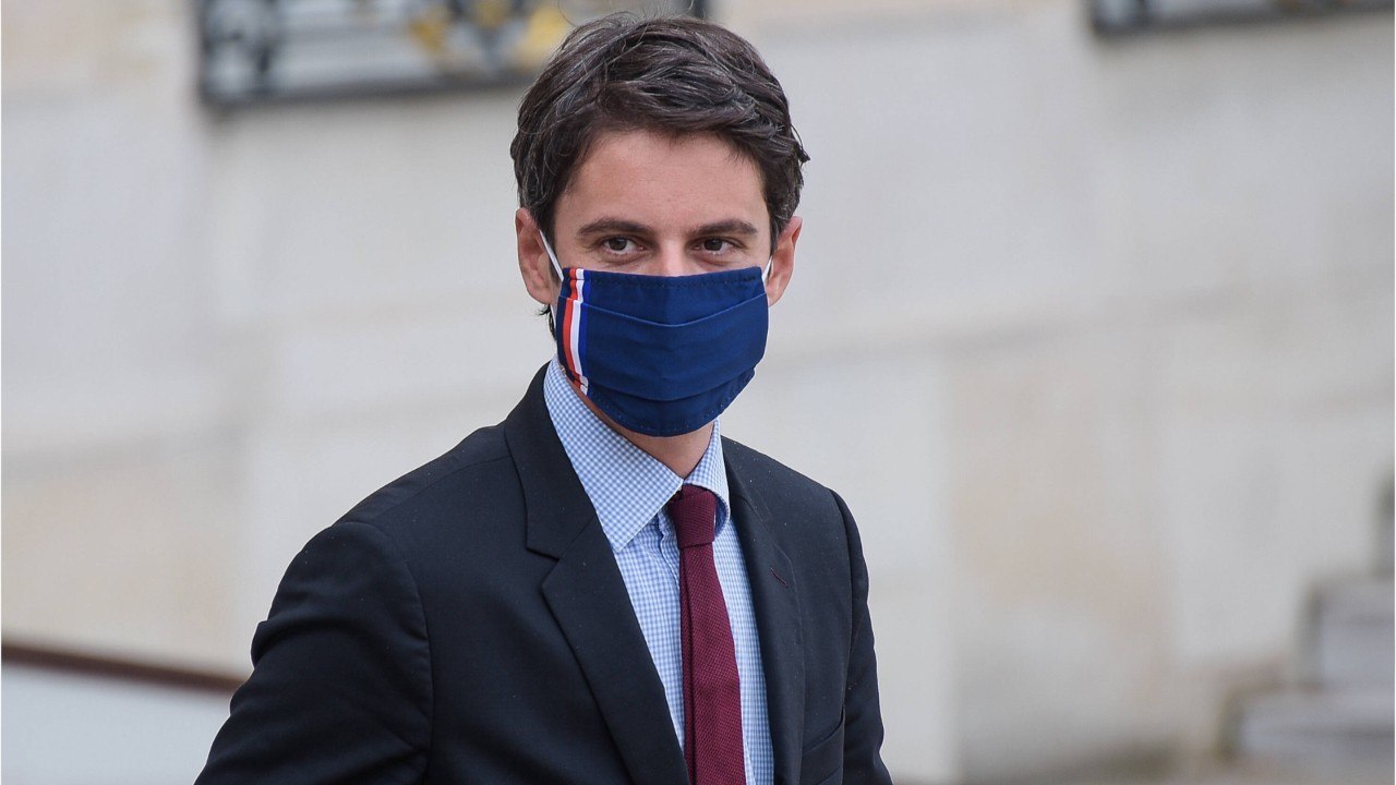 VOICI : PHOTO Gabriel Attal partage un cliché de son « avant-dernier jour de vacances ", les internautes sont sous le charme