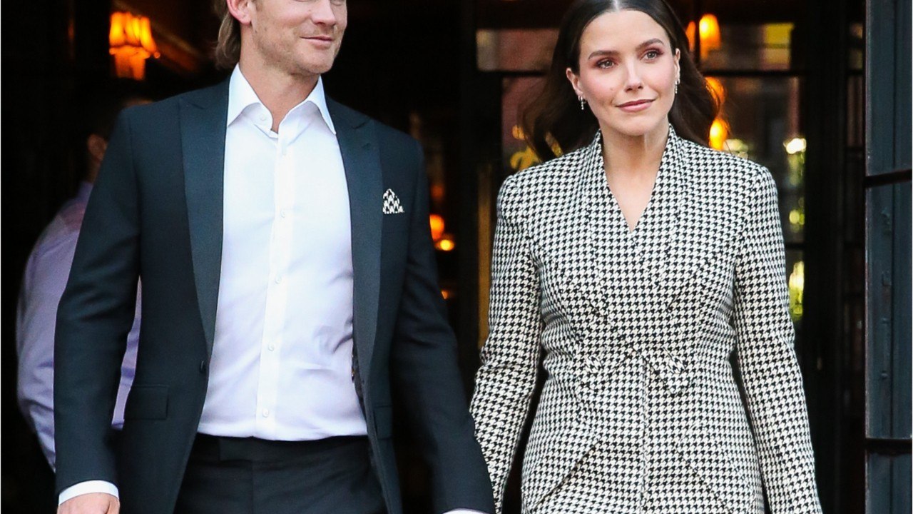 Voici - PHOTO Sophia Bush (Les Frères Scott) fiancée : qui est Grant Hughes, son futur mari ?