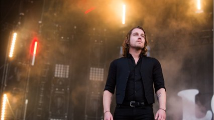 Voici - Julien Doré en couple : le chanteur fait de rares confidences sur sa vie amoureuse