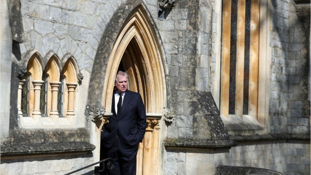 VOICI Prince Andrew : ces « parties de jambes en l'air qu'il organisait à Buckingham une fois la reine en voyage officiel