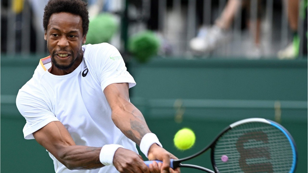 VOICI : JO de Tokyo 2021 : Gaël Monfils "fier" de sa femme Elina Svitolina médaillée de bronze, son tendre cliché