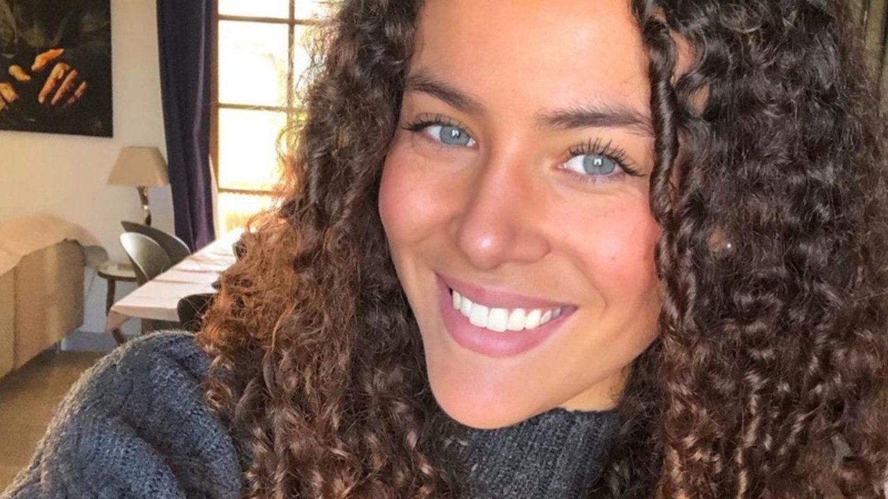 VOICI - Miss France 2021 : Qui Est Illana Barry, Miss Languedoc-Roussillon 2020