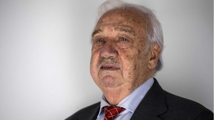 VOICI Marcel Campion tacle la mairie de Paris en découvrant des masques « Made in China "