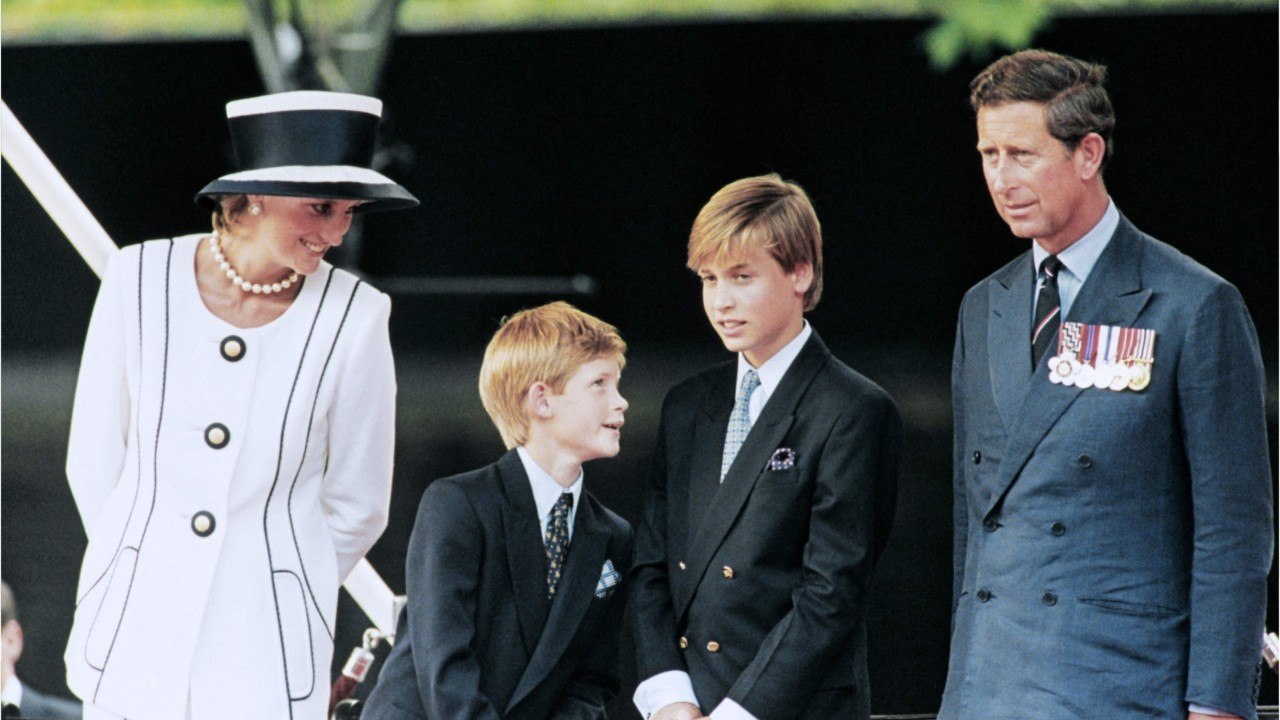 VOICI : Lady Diana infidèle : ses deux fils William et Harry lui auraient « servi de couvertures "