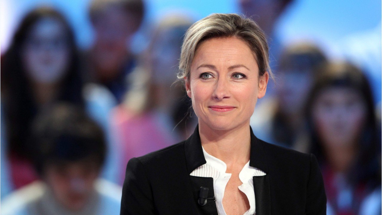 VOICI : PHOTO Anne-Sophie Lapix se moque de Bixente Lizarazu : son drôle de tacle adressé à l'ancien footballeur