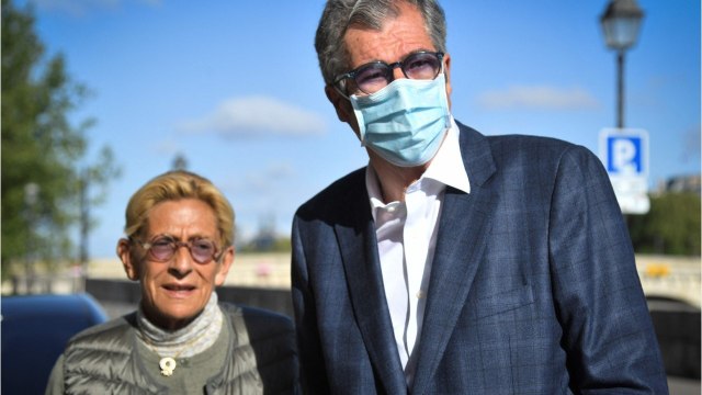 Voici - Isabelle Balkany lance une alerte disparition pour retrouver l’un des membres de sa famille : les internautes la taclent