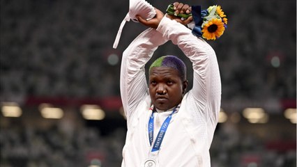 VOICI : JO de Tokyo 2021 : la mère de la médaillée Raven Saunders décède peu de temps après sa victoire