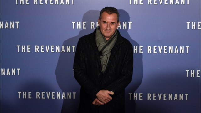 VOICI-Christophe Dechavanne « pas fier : l’animateur est atterré par la vidéo d’un contrôle de police qui dégénère