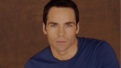 VOICI : Mort de l’acteur Jay Pickett (Hôpital Central et Port Charles) en plein tournage, à l’âge de 60 ans