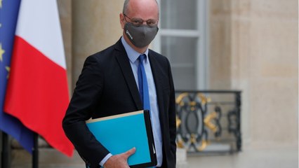 Voici - Jean-Michel Blanquer compare les bars et les cantines scolaires, Twitter s'enflamme