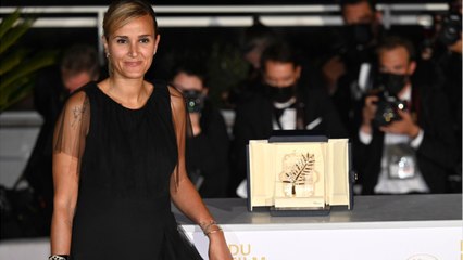 VOICI : Cannes 2021 : Qui est Julia Ducournau, la réalisatrice qui a obtenu la Palme d'or ?