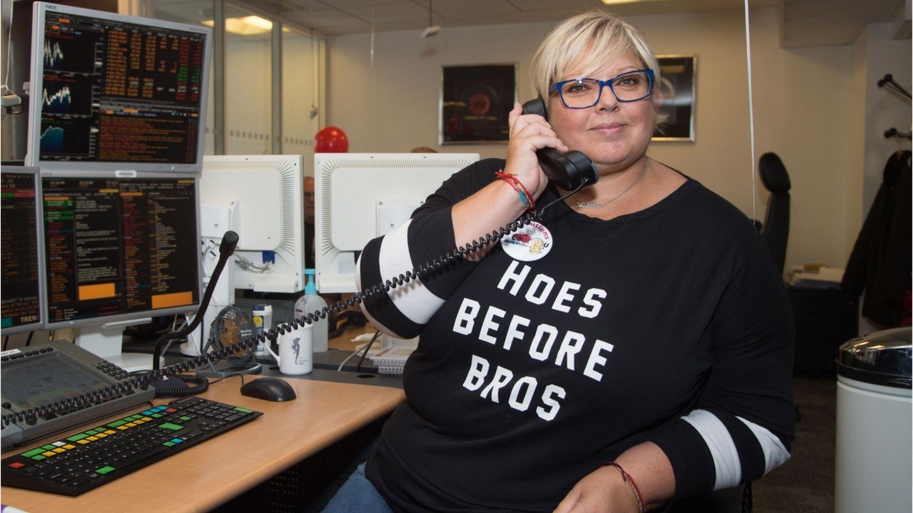 VOICI : Le grand concours des animateurs : cette célèbre animatrice qui va remplacer Laurence Boccolini sur TF1