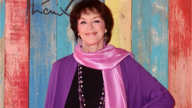 VOICI : Anny Duperey révèle ce sujet délicat que TF1 avait très peur d'aborder dans Une famille formidable