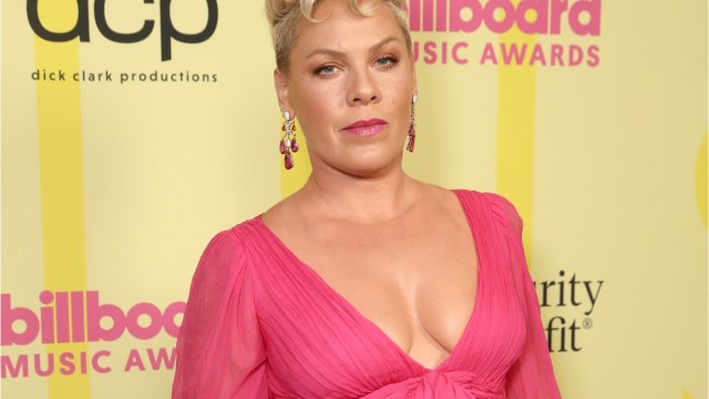 VOICI JO 2021 : Pink choquée par une décision sexiste, elle apporte son soutien aux joueuses norvégiennes de handball